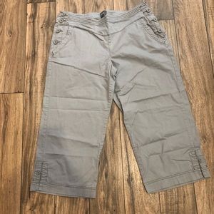 5 for $25 Royal Robbins Capri pants